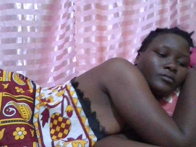 ebony-vannilah live cam on BongaCams