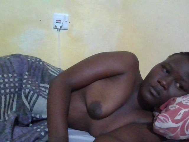 ebony-vannilah live cam on BongaCams