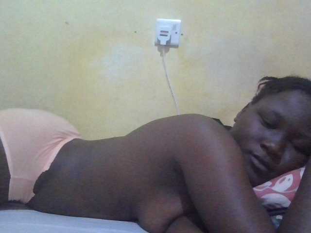ebony-vannilah live cam on BongaCams