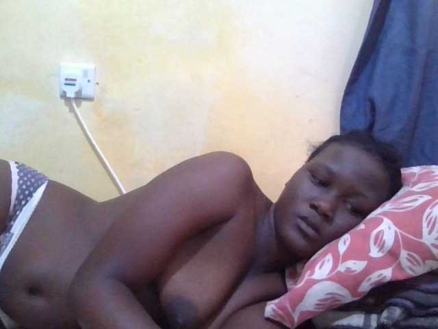 ebony-vannilah live cam on BongaCams