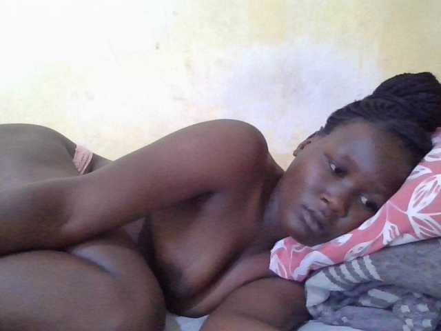 ebony-vannilah live cam on BongaCams
