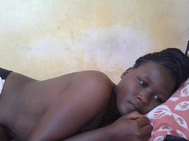 ebony-vannilah live cam on BongaCams