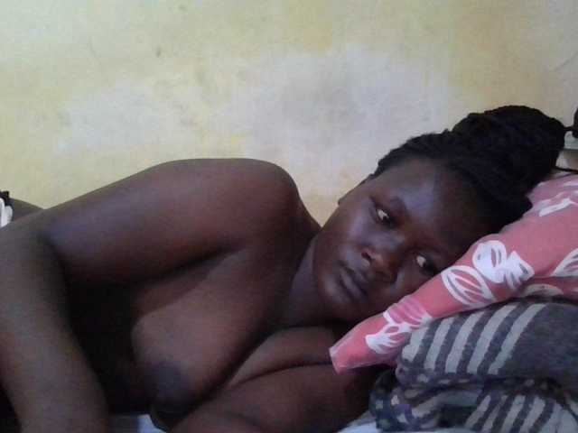 ebony-vannilah live cam on BongaCams