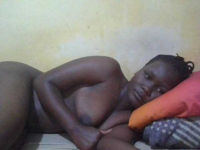 ebony-vannilah live cam on BongaCams