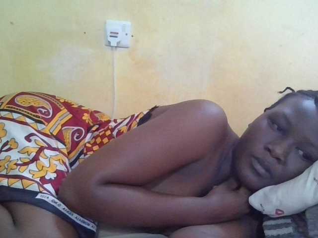 ebony-vannilah live cam on BongaCams