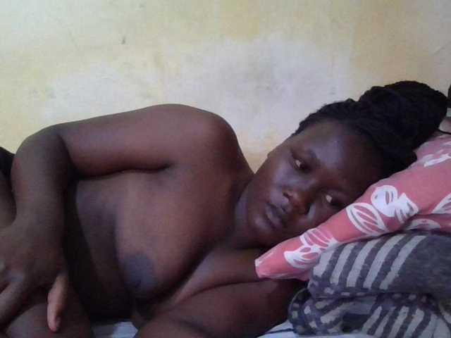 ebony-vannilah live cam on BongaCams