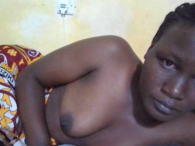 ebony-vannilah live cam on BongaCams