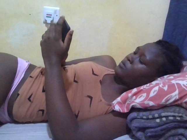 ebony-vannilah live cam on BongaCams