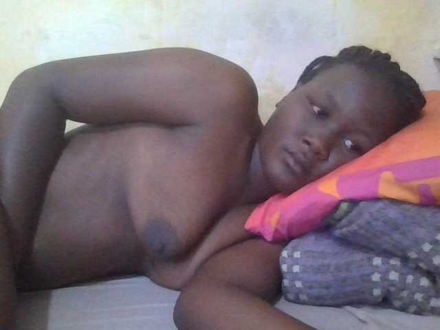 ebony-vannilah live cam on BongaCams