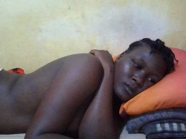 ebony-vannilah live cam on BongaCams