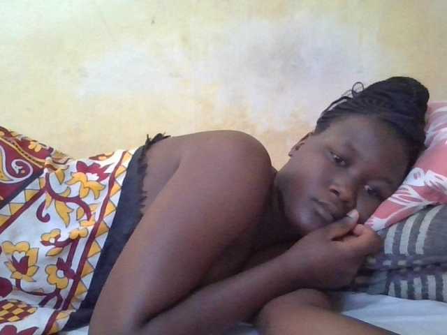 ebony-vannilah live cam on BongaCams