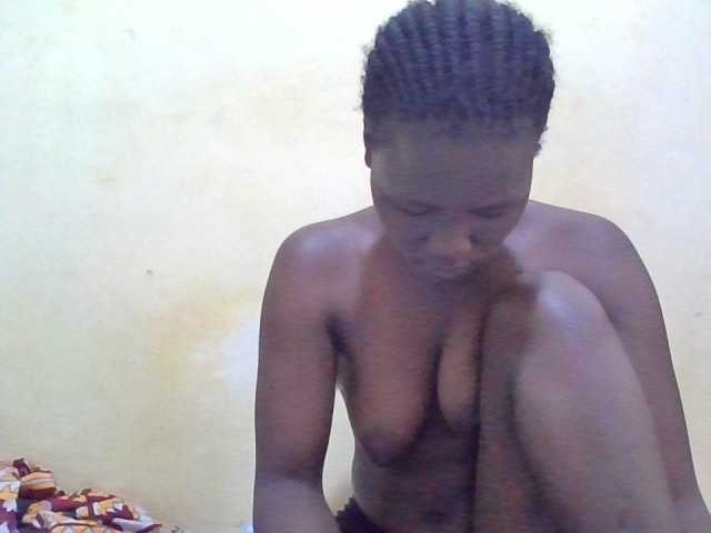 ebony-vannilah live cam on BongaCams