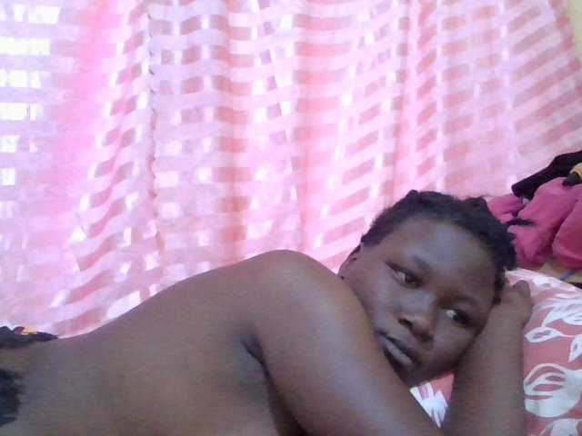 ebony-vannilah live cam on BongaCams