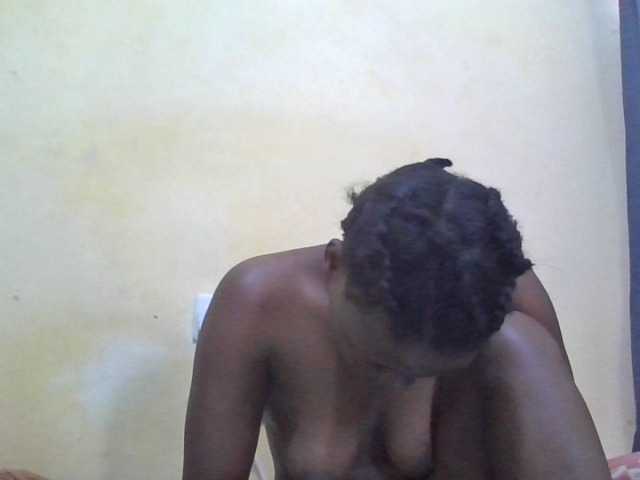 ebony-vannilah live cam on BongaCams