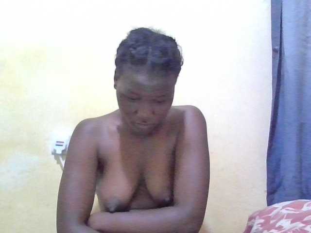 ebony-vannilah live cam on BongaCams