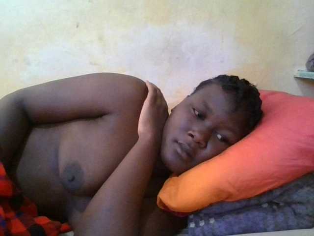 ebony-vannilah live cam on BongaCams