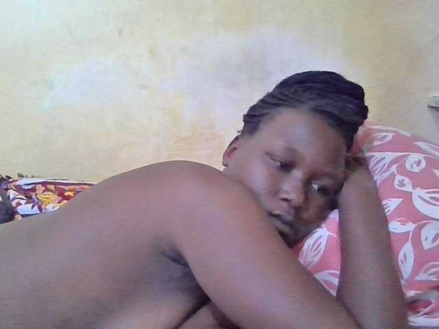 ebony-vannilah live cam on BongaCams