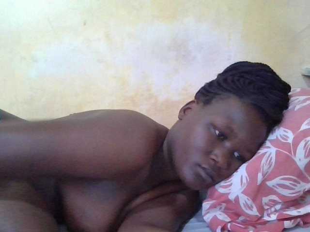 ebony-vannilah live cam on BongaCams