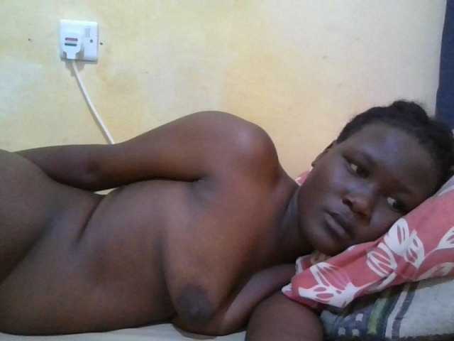 ebony-vannilah live cam on BongaCams