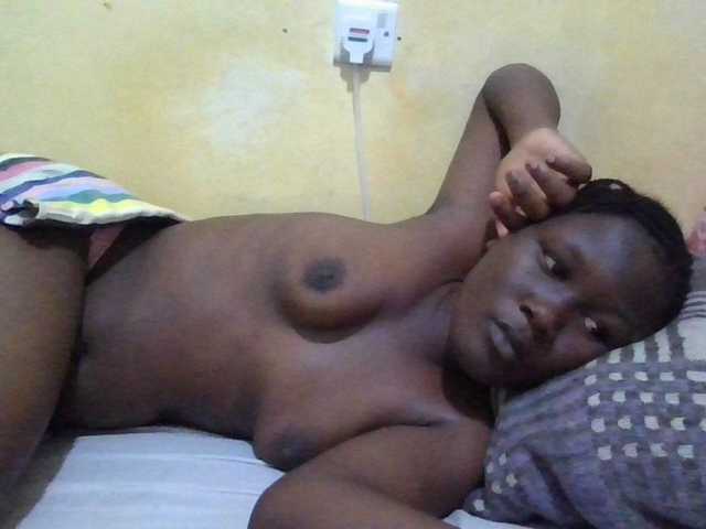 ebony-vannilah live cam on BongaCams