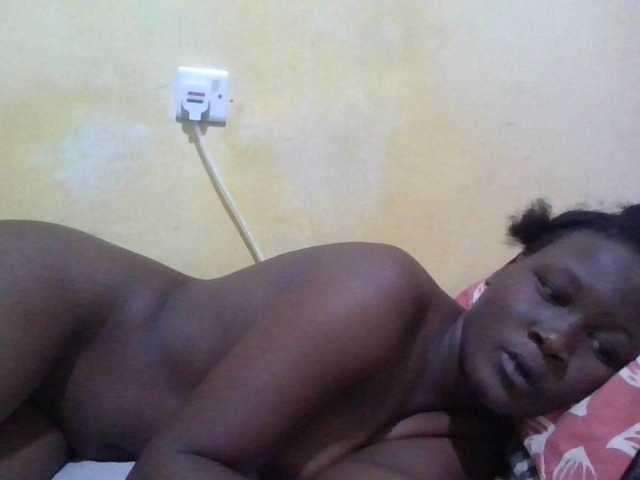 ebony-vannilah live cam on BongaCams