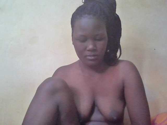 ebony-vannilah live cam on BongaCams
