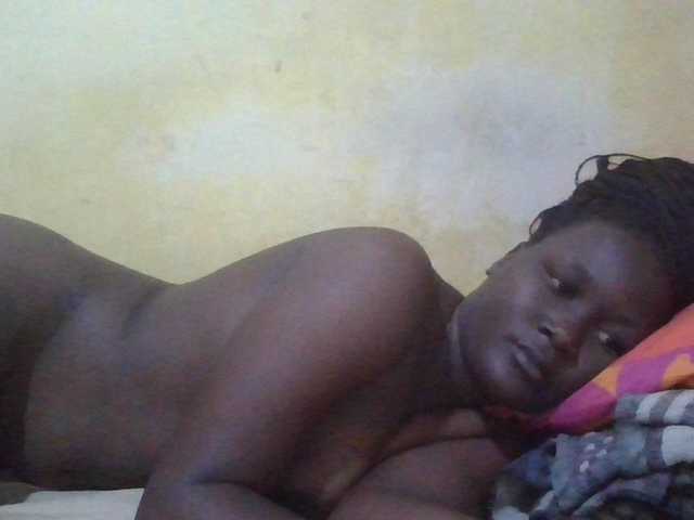 ebony-vannilah live cam on BongaCams