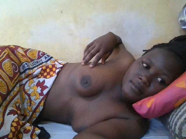 ebony-vannilah live cam on BongaCams