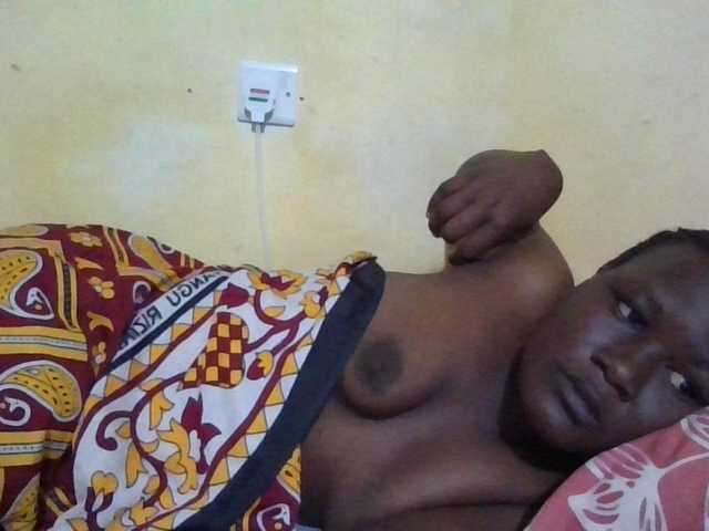 ebony-vannilah live cam on BongaCams