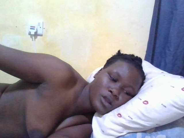 ebony-vannilah live cam on BongaCams