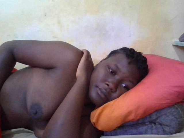 ebony-vannilah live cam on BongaCams
