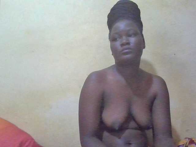 ebony-vannilah live cam on BongaCams