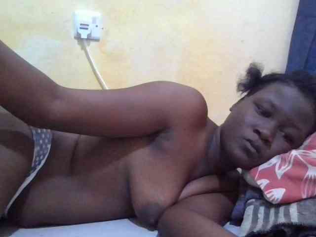 Modella: ebony-vannilah