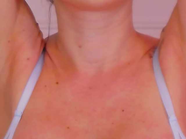 AriannaRuss live webcam show