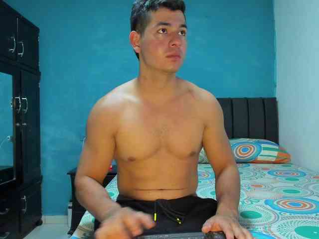 VincentSavage777 Sex Cam Show