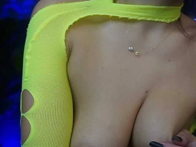 CarolinaPetra live cam on BongaCams