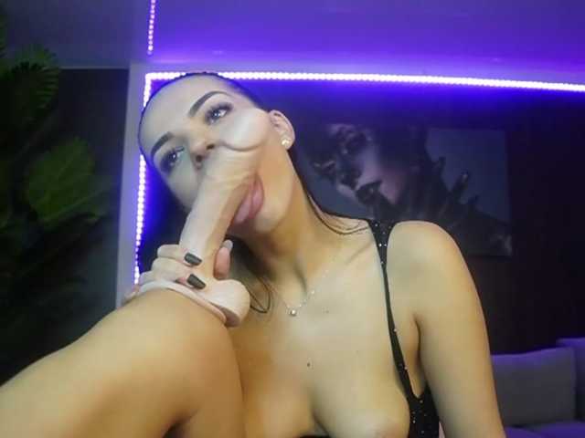 CarolinaPetra live cam on BongaCams