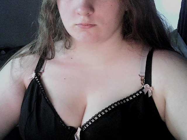 LancyOfficiial live cam on BongaCams