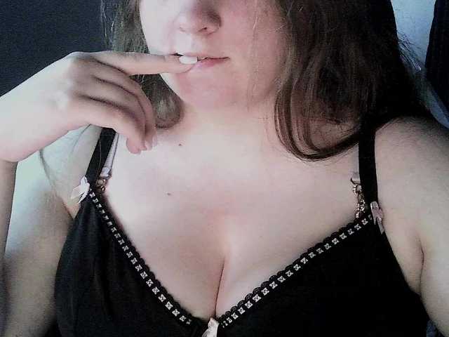 LancyOfficiial live cam on BongaCams