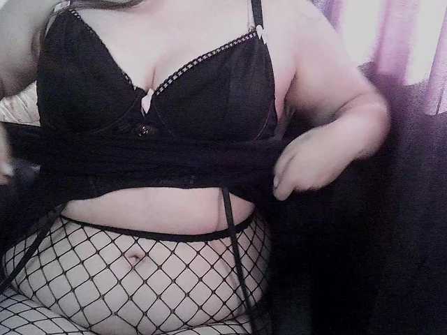 LancyOfficiial live cam on BongaCams