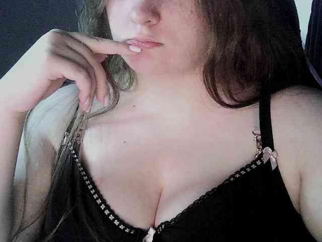 LancyOfficiial Live Webcam on BongaCams