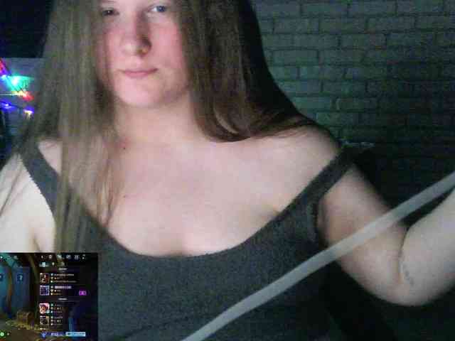 LancyOfficiial webcam