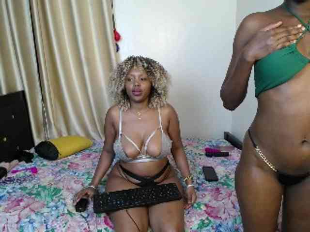 Marshmallow7 live couple cam on bongacams