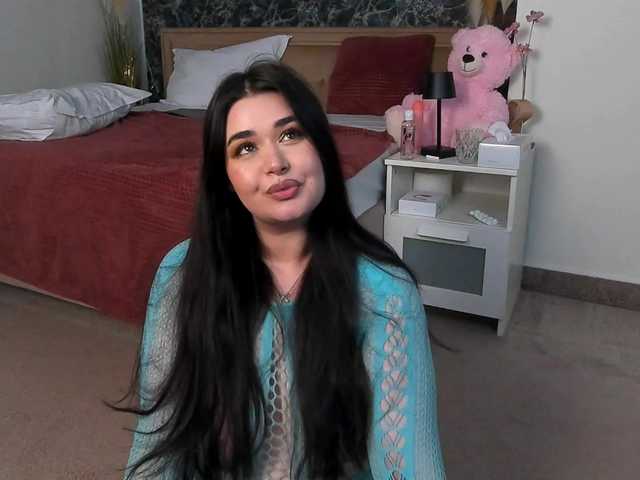 ZuriSaint live cam on BongaCams