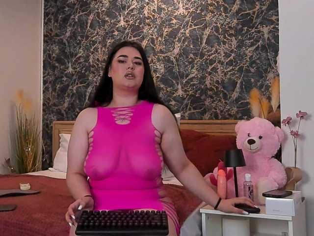 ZuriSaint live cam on BongaCams