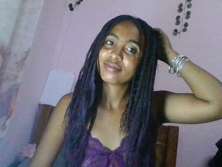 KeziahFayah's Live Webcam