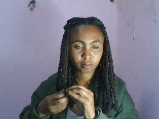 KeziahFayah's Live Webcam