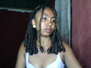 KeziahFayah's Live Webcam