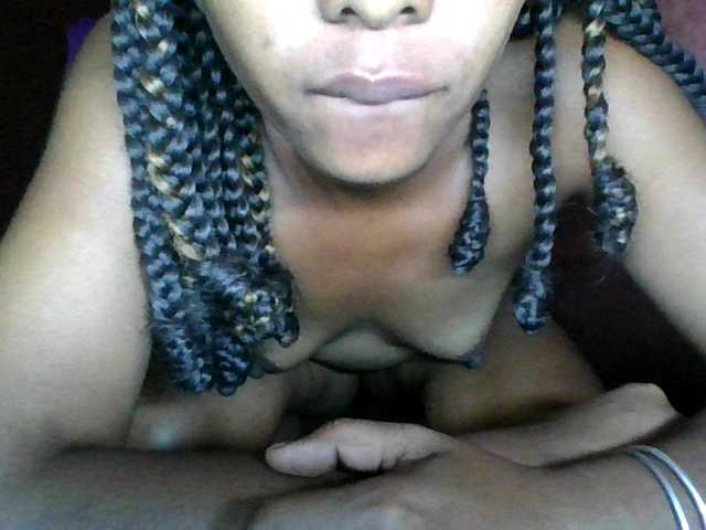 Chat with KeziahFayah live cam