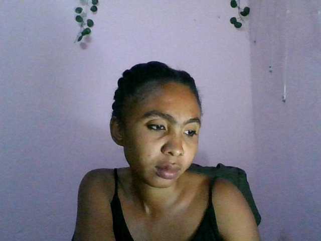 KeziahFayah live webcam show